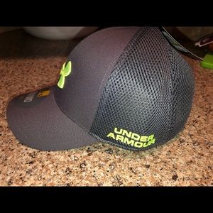 Boys Under Armour Hats 🧢